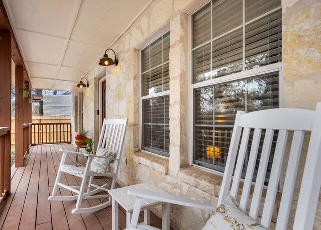 3-bedroom rental at 786 Deep Water Drive in Spring Branch, TX — photo 5