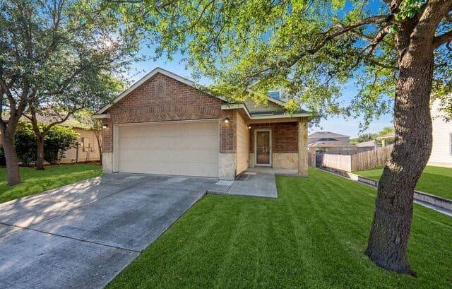 3-bedroom rental at 7602 Saratoga in Selma, TX — photo 1