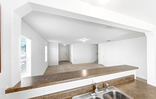 3-bedroom rental at 7602 Saratoga in Selma, TX — photo 5