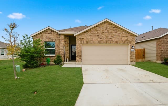 4-bedroom rental at 6902 Pail Pl in San Antonio, TX — photo 2
