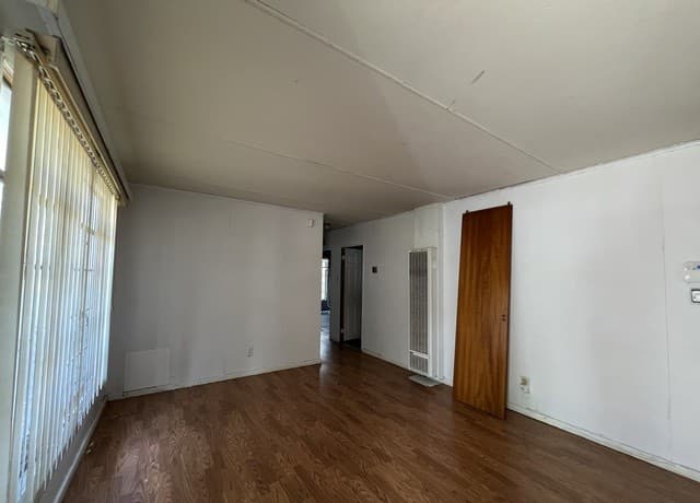 3-bedroom rental at 318 Sublett in San Antonio, TX — photo 3