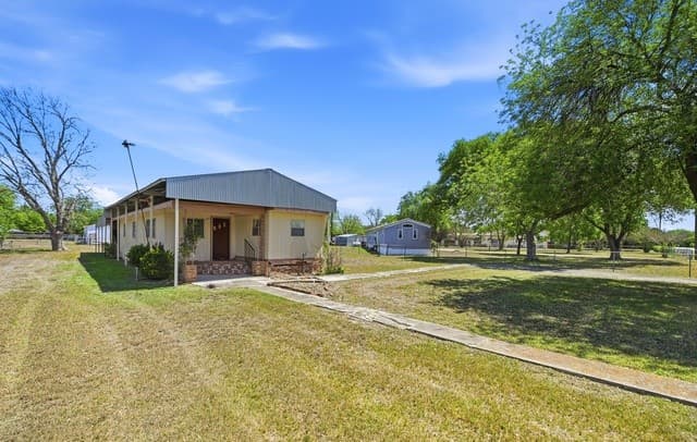 2-bedroom rental at 225 Crystal Valley in Cibolo, TX — photo 1
