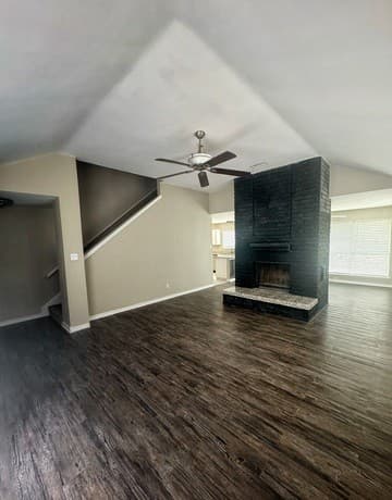 3-bedroom rental at 9227 Blockade Dr in San Antonio, TX — photo 4