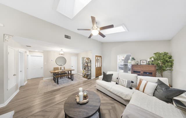 4-bedroom rental at 13623 High Chapel in San Antonio, TX — photo 3