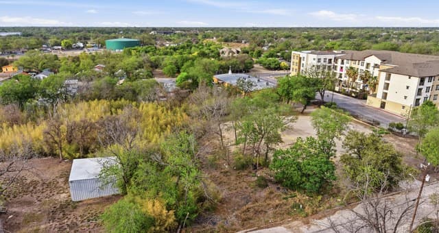 rental at 124 McKay Ave in San Antonio, TX — photo 3