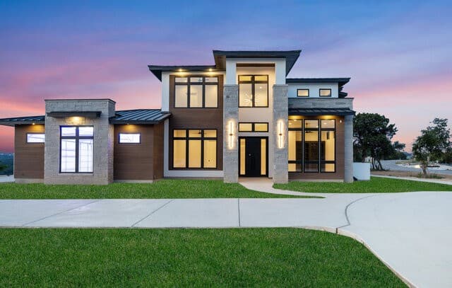 5-bedroom rental at 19402 Terra Stone in San Antonio, TX — photo 1