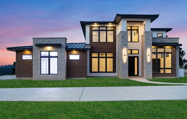 5-bedroom rental at 19402 Terra Stone in San Antonio, TX — photo 2