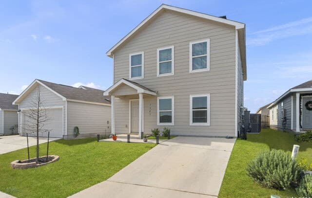 4-bedroom rental at 7323 Donkey Valley in San Antonio, TX — photo 2