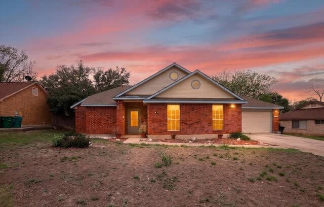3-bedroom rental at 3415 Lura Ln in San Antonio, TX — photo 1