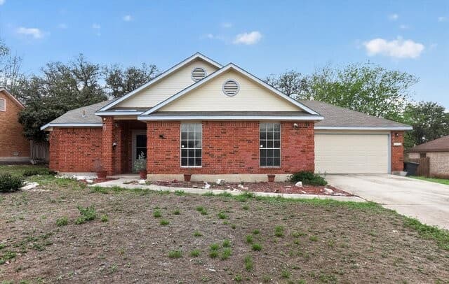 3-bedroom rental at 3415 Lura Ln in San Antonio, TX — photo 3