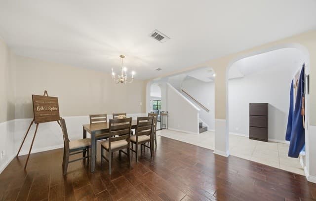 5-bedroom rental at 11622 Shotgun Way in Helotes, TX — photo 5