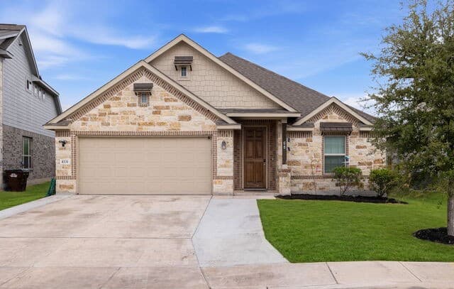 3-bedroom rental at 8331 Percheron Pass in San Antonio, TX — photo 1