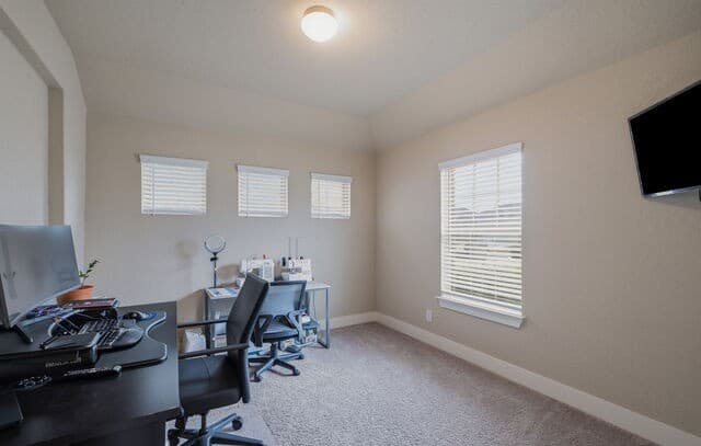 3-bedroom rental at 8331 Percheron Pass in San Antonio, TX — photo 5