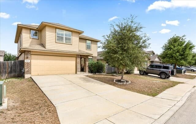 5-bedroom rental at 2622 Willow Pond in San Antonio, TX — photo 3