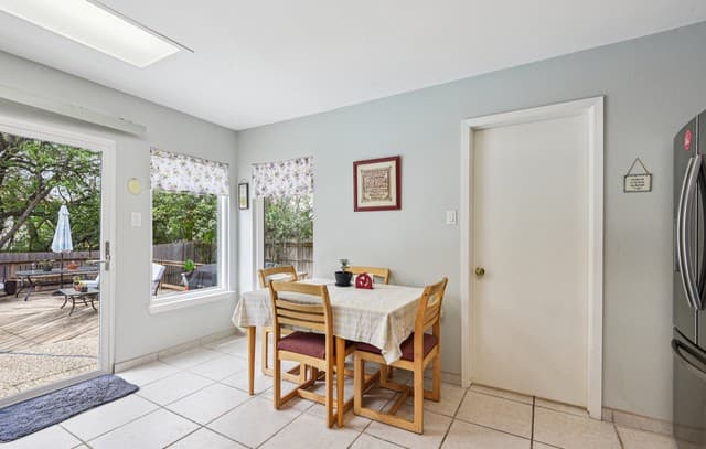 3-bedroom rental at 15743 Wood Sorrel in San Antonio, TX — photo 2