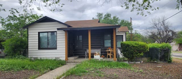3-bedroom rental at 701 Linares St in San Antonio, TX — photo 1