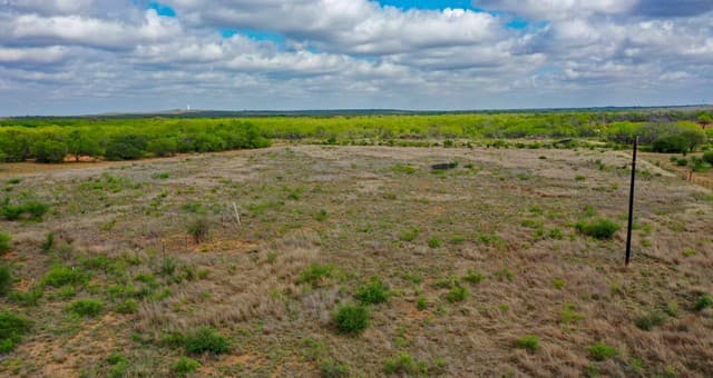 rental at 0 W County Road 640 in Yancey, TX — photo 5