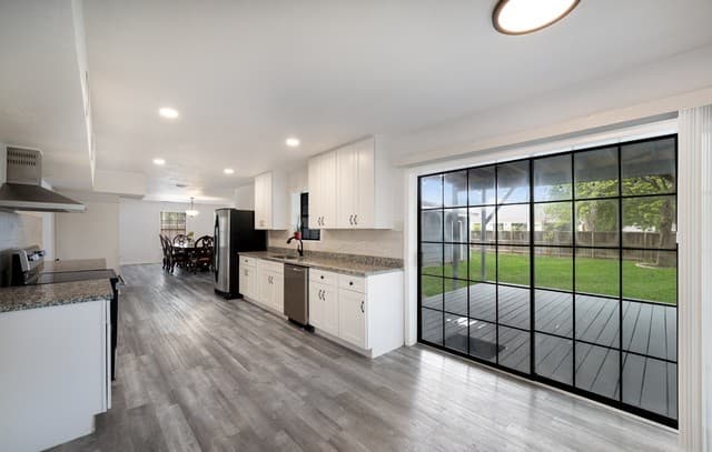 4-bedroom rental at 8265 Utopia Blvd in Selma, TX — photo 3