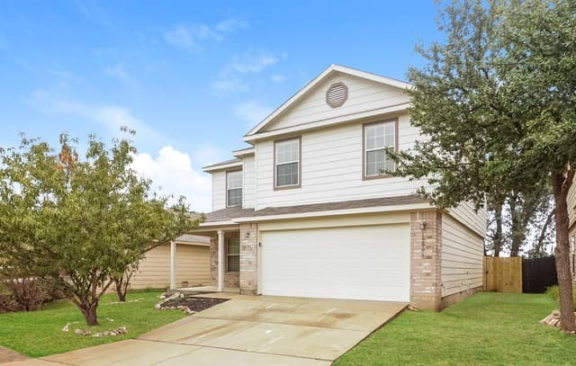 3-bedroom rental at 12006 Dove Rnch in San Antonio, TX — photo 2