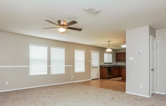 3-bedroom rental at 12006 Dove Rnch in San Antonio, TX — photo 5