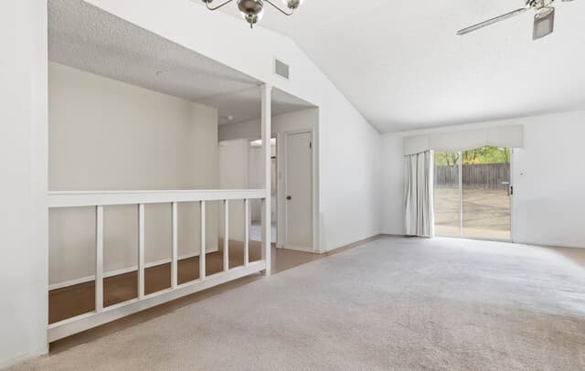 3-bedroom rental at 14422 Bluewood in San Antonio, TX — photo 3