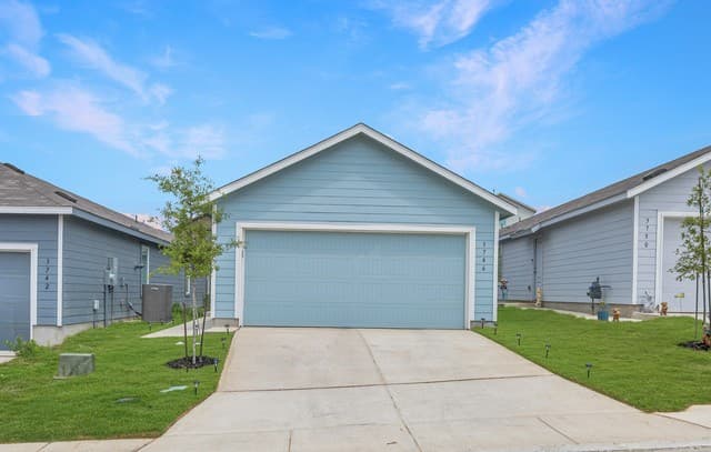 3-bedroom rental at 3746 Glade Creek in San Antonio, TX — photo 1
