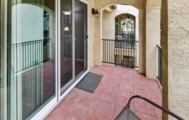 2-bedroom rental at 8702 Village Dr Unit 407 in San Antonio, TX — photo 5