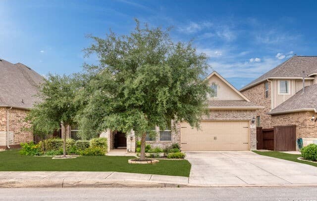 4-bedroom rental at 23107 Evangeline in San Antonio, TX — photo 4