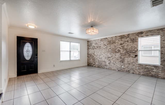 3-bedroom rental at 7231 Dwarf Palm in San Antonio, TX — photo 4