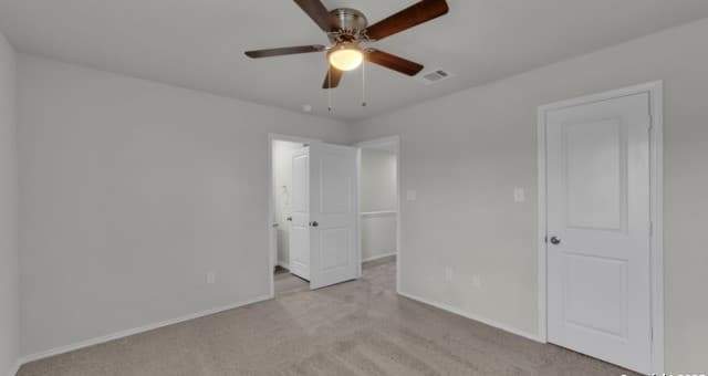 3-bedroom rental at 9034 Glen Shadow Unit 34 in San Antonio, TX — photo 5