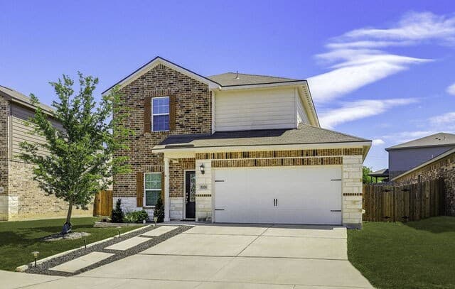 3-bedroom rental at 8106 Bending Tree in San Antonio, TX — photo 2