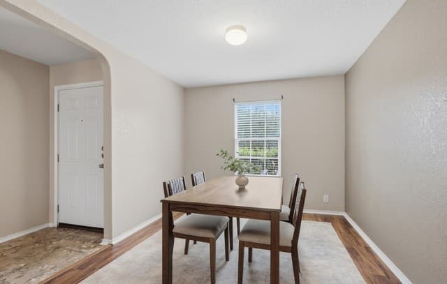 4-bedroom rental at 818 Three Wood Way in San Antonio, TX — photo 5