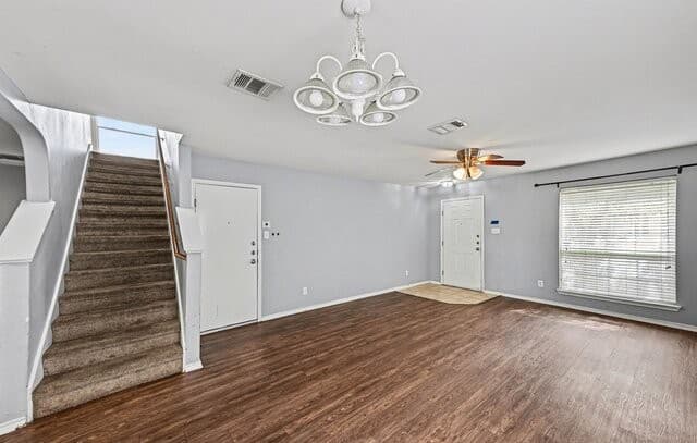 4-bedroom rental at 6907 Macaway in San Antonio, TX — photo 2
