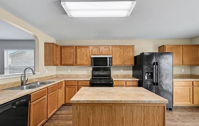 4-bedroom rental at 6907 Macaway in San Antonio, TX — photo 3