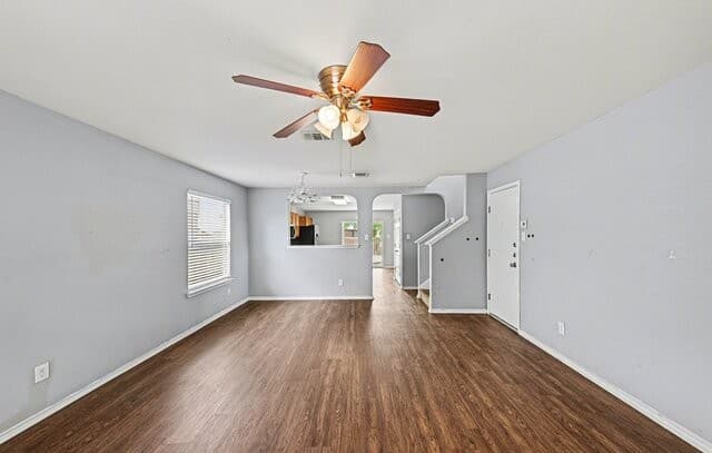 4-bedroom rental at 6907 Macaway in San Antonio, TX — photo 5