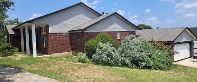 3-bedroom rental at 4211 Jennifer Nicole in San Antonio, TX — photo 2
