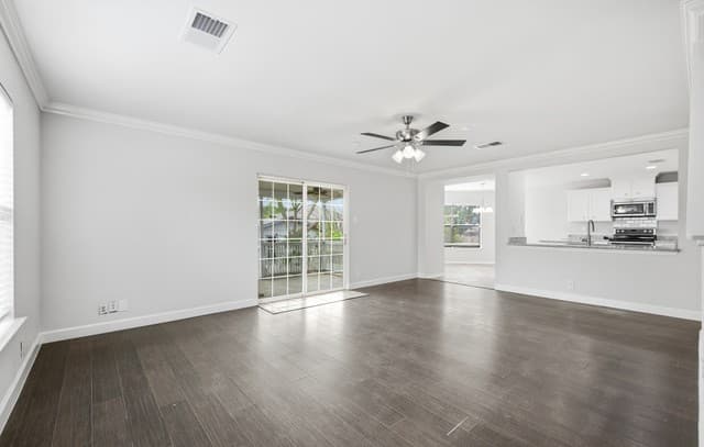 3-bedroom rental at 7134 Teton in San Antonio, TX — photo 3