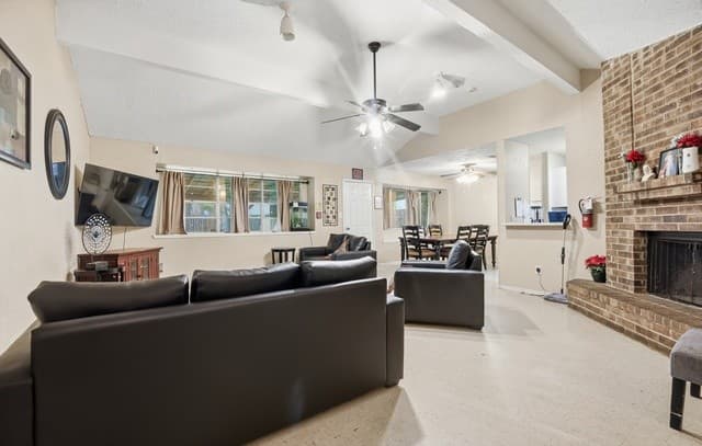 4-bedroom rental at 8730 Welles Hbr in San Antonio, TX — photo 3