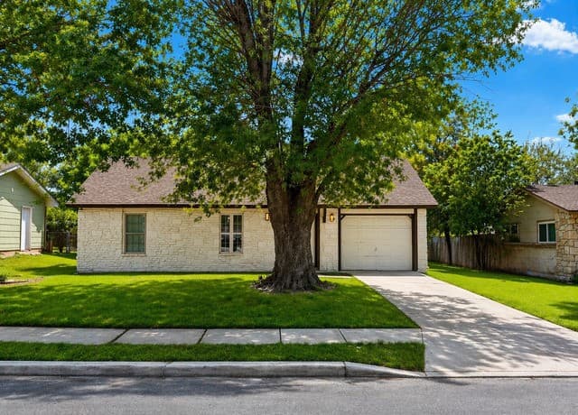 rental at 4310 Avenida Prima in San Antonio, TX — photo 1