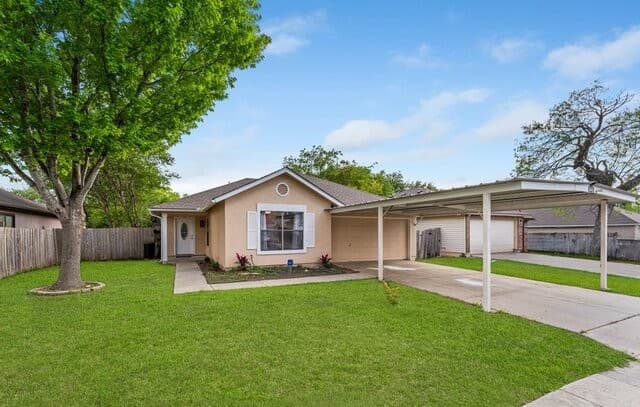 4-bedroom rental at 9238 Bowen Dr in San Antonio, TX — photo 2