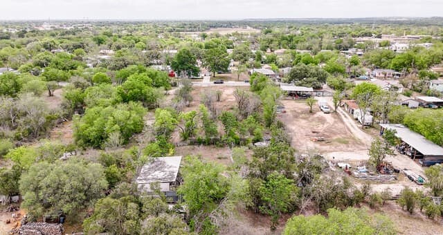rental at 307 Orchard Rd in San Antonio, TX — photo 4