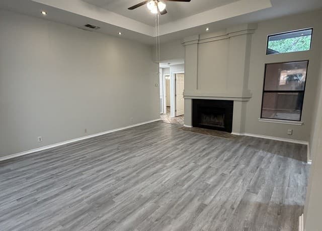 4-bedroom rental at 3210 Falcon Grove in San Antonio, TX — photo 2