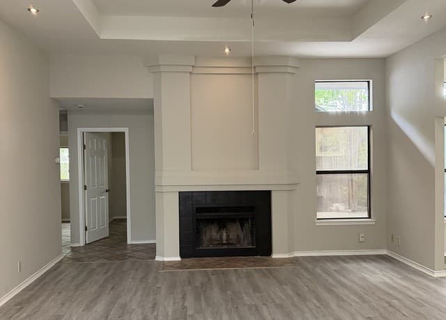 4-bedroom rental at 3210 Falcon Grove in San Antonio, TX — photo 3