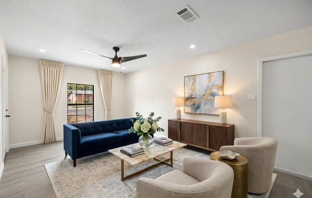 3-bedroom rental at 1610 Brice in San Antonio, TX — photo 3
