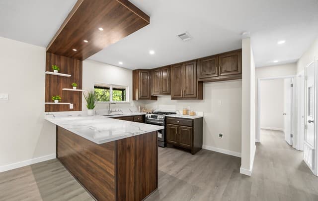 3-bedroom rental at 1610 Brice in San Antonio, TX — photo 5