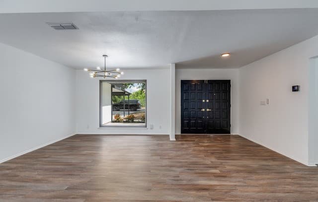 4-bedroom rental at 5118 Gawain Dr in San Antonio, TX — photo 5