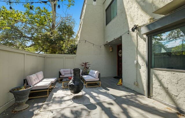 4-bedroom rental at 3103 Eisenhauer Rd Unit J 11 in San Antonio, TX — photo 3