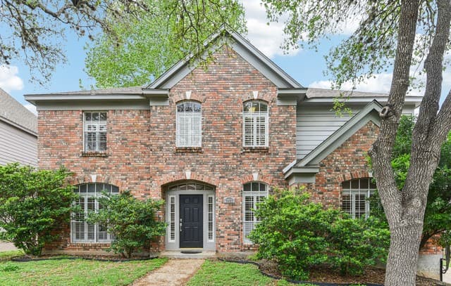 4-bedroom rental at 2423 Brighton Oaks in San Antonio, TX — photo 1