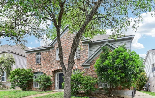4-bedroom rental at 2423 Brighton Oaks in San Antonio, TX — photo 3