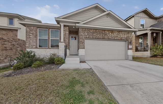 4-bedroom rental at 10511 Briceway Bay in San Antonio, TX — photo 2